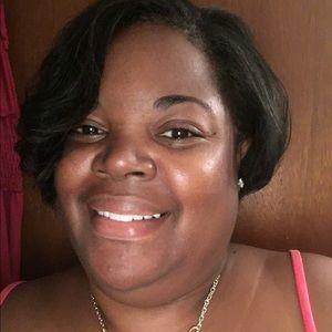 Meet your Posher, Angelia